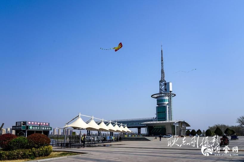 探秘临沂小埠东橡胶坝广场:城市与自然的交融之美