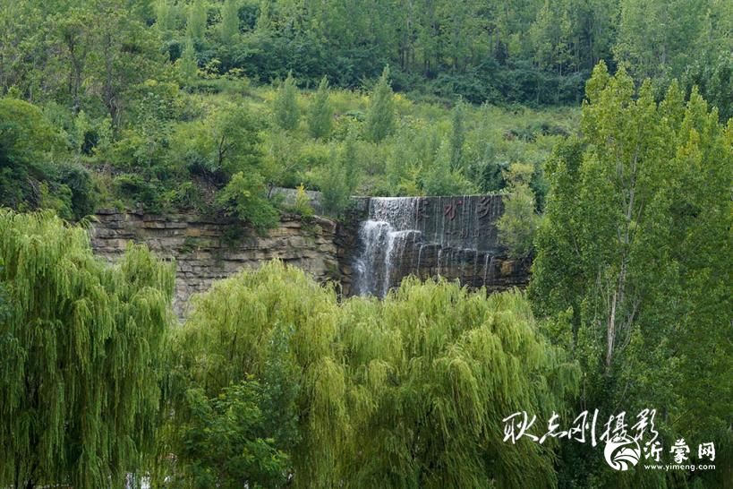 秋游利山涧