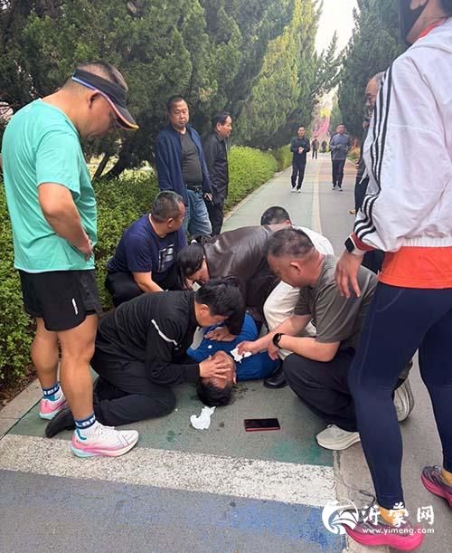 凡人善举筑大爱！罗庄这群“奔跑的英雄”温暖一座城