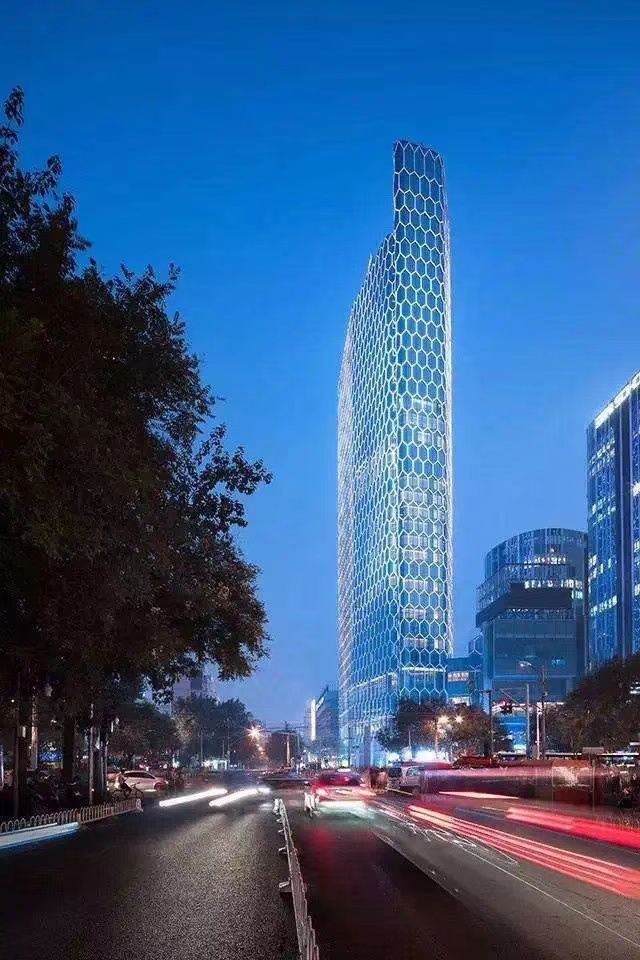三里屯一号 坐拥京城繁华地段,入云端之际,独享三里屯静谧之境