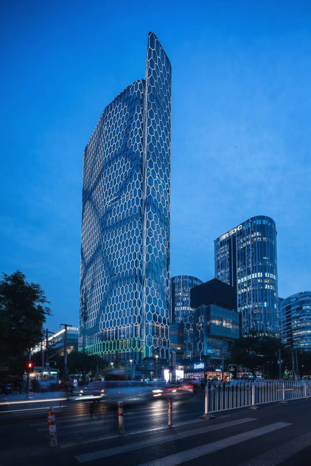 三里屯一号 坐拥京城繁华地段,入云端之际,独享三里屯静谧之境